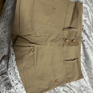 2B Bebe Khaki Shorts Medium